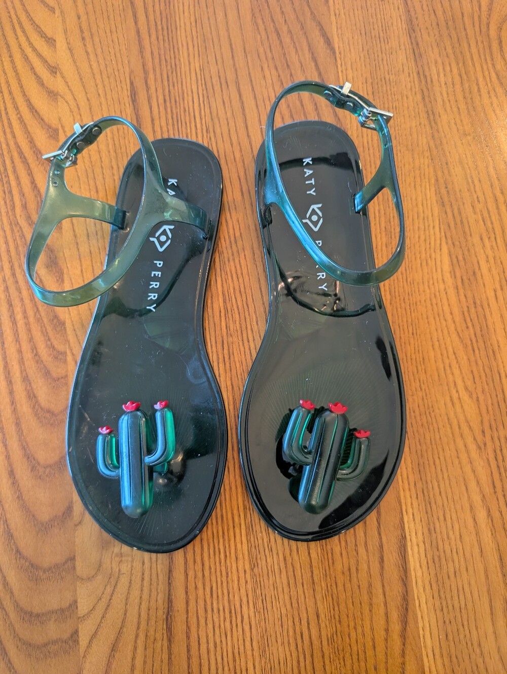 Katy Perry Collections Green Cactus Jelly Sandals - Women's Size 8